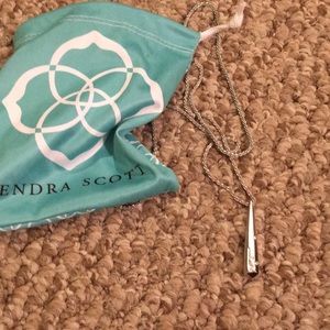 Kendra Scott necklace